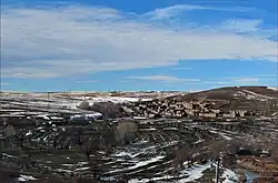 Yunjalu in winter Yunjalu in spring