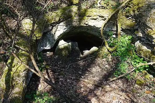 Entrance to the shaft.