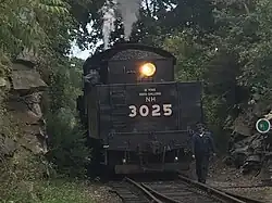 No. 3025 reversing onto a switch at Deep River, September 24, 2021