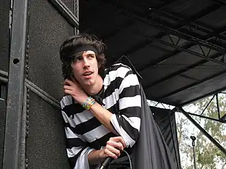 Motte performing in 2008