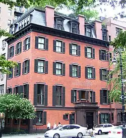 #19, built in 1845 and remodeled in 1887 for Stuyvesant Fish.[8] John Barrymore lived here while working on Broadway.[134]