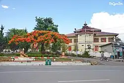 A small park beside the Union Highway (May 2020)