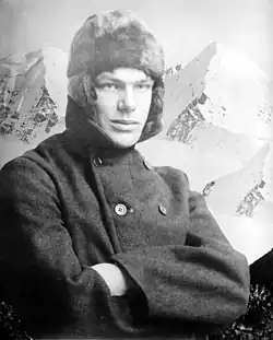 Portrait of Alan Villiers in 1925