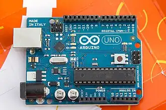 Arduino Uno R2[43][44]
