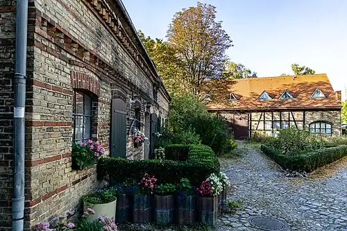Blacksmith's shop, Richardplatz