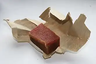 Bocadillo with leaf packaging