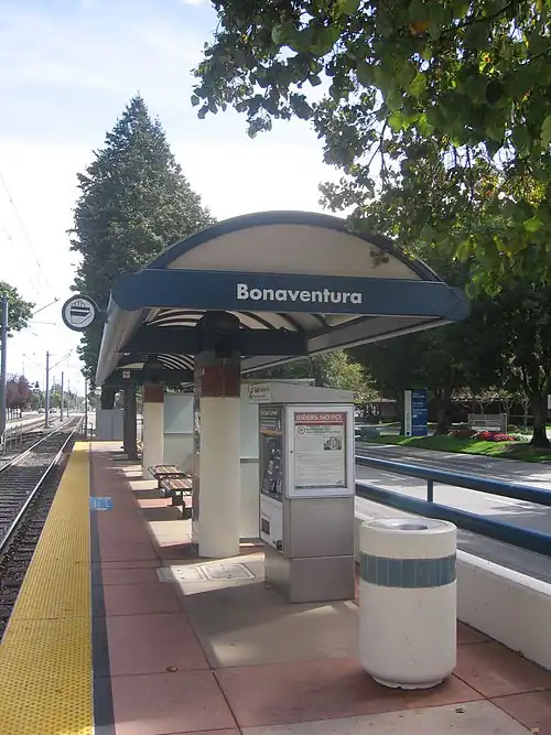 The platform at Bonaventura station
