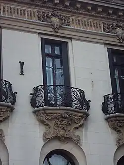 Beaux Arts mascaron under a balcony of the Cantacuzino Palace (Calea Victoriei no. 141), Bucharest, designed by Ion D. Berindey, 1898-1906[45]