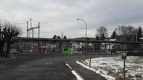 Canopy-covered platforms