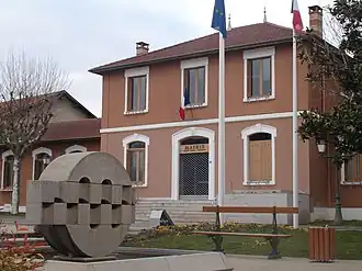 The town hall in Chaponnay