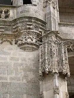 Detail of the Longueville staircase, Château de Châteaudun, showing juxtaposition of Flamboyant Gothic and antique decoration