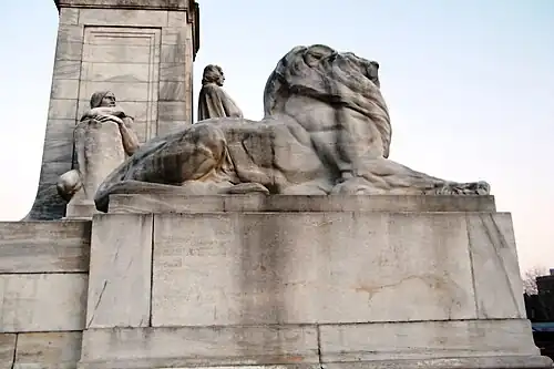 Detail of one of the two lions that flank the fountain.