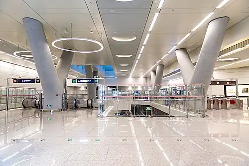 Lize Shangwuqu Station