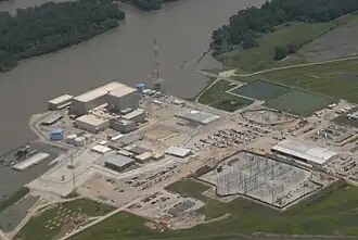 The reactor complex on June 20, 2011 during the 2011 Missouri River Floods