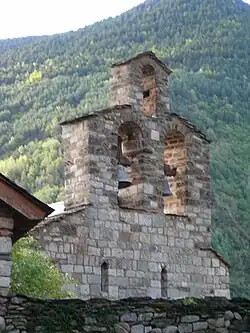 Wall of bell-gable, Santa Maria de Cardet