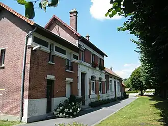 The town hall in Frise