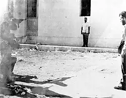 Captain Alejandro García Olayón is executed by a rebel firing squad led by René Rodríguez Cruz (December 10, 1959).
