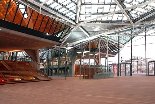 The salle des pas perdus