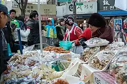 Traditional Korean snacks (Hangwa) being made