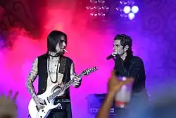 Image 1Dave Navarro and Perry Farrell of Jane's Addiction in 2009. The success of Jane's Addiction helped launch the popularity of alternative rock and alternative metal in the United States. The unexpected success of Ritual de lo Habitual (1990) for Warner Records led to a signing frenzy in which major labels were "mass signing" alternative acts, including Geffen Records' signing of Nirvana in 1991. (from 1990s in music)