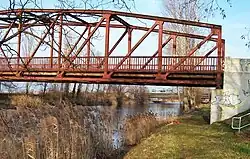 Bridge near Günthersdorf. Background: the A 9 motorway bridge