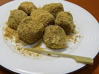 Kinako dango