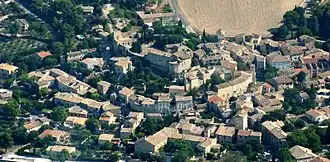 An aerial view of Lagnes