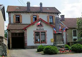 The town hall in Le Mont