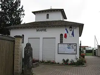 The town hall in Le Plessis-l'Évêque