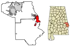 Location of Phenix City in Lee and Russell counties, Alabama.
