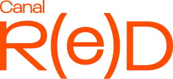 The word Canal Red in orange, in which the letter 'e' is enclosed in parentheses