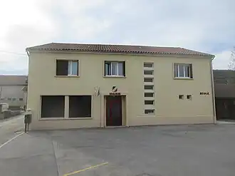 The town hall in Cernon