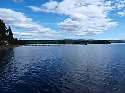 General view of the lake