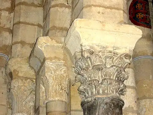 Merovingian column capitals, 6th-7th c., south side, first traverse