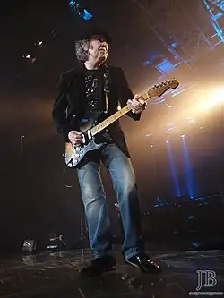 Husein Hasanefendić performing with Parni Valjak in 2010