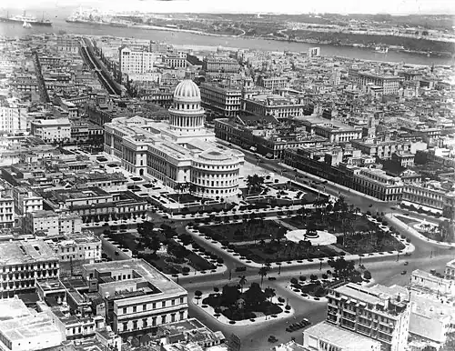 Aerial view of the Capitolio (1931)