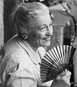 Buck on the set of The Big Wave in 1960