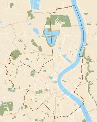 Quinconces is located in Bordeaux