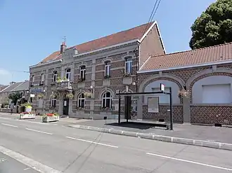 The town hall in Préseau