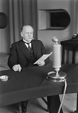 Kallio speaking on the radio in 1930s.