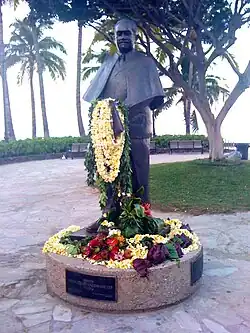 Statue of Prince Kūhiō in Waikīkī