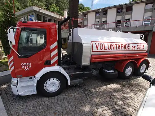 Firefighting water tender