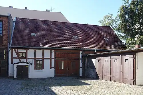 Backyard, Richardplatz 17