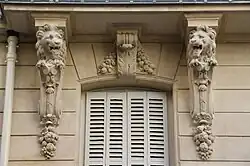 19th century Eclectic Classicist corbels on Rue des Saints-Pères (Paris)