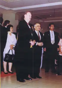 Ryuko Hira with Prime Minister Jean Chrétien of Canada during the G8 Summit of 2000 in the Rizzan Sea-Park Hotel
