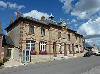 The town hall in Sery