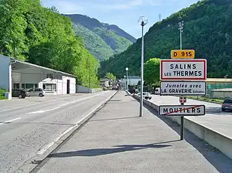 The road into Salins les Thermes