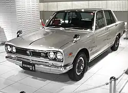 Facelift Nissan Skyline 2000 GT-X sedan (KGC10)