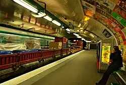 Maintenance Sprague and MF 67 rolling stock at Montparnasse–Bienvenüe