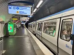 Line 7: MF 77 rolling stock at Stalingrad